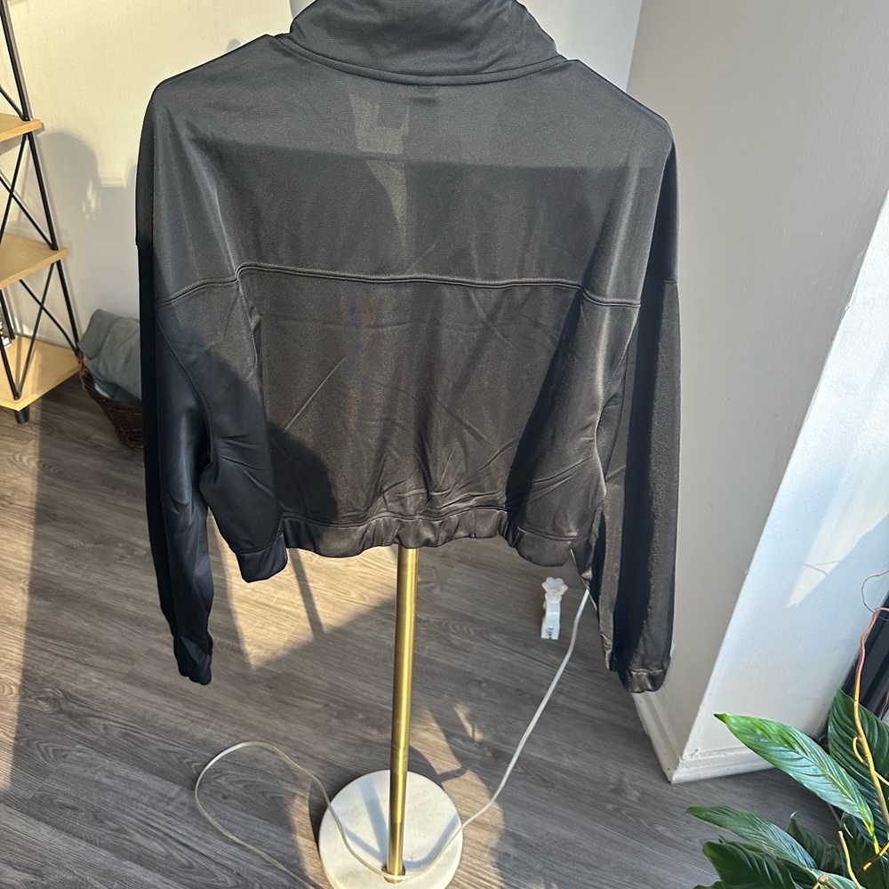 H&M Cropped Quarter Zip - Picture 3 of 3